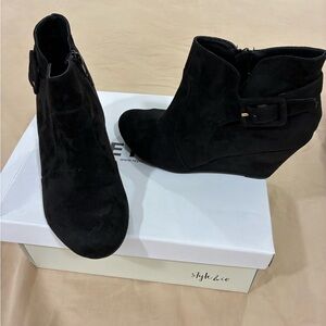 Style & Co. Women's Black Suede Ankle Booties